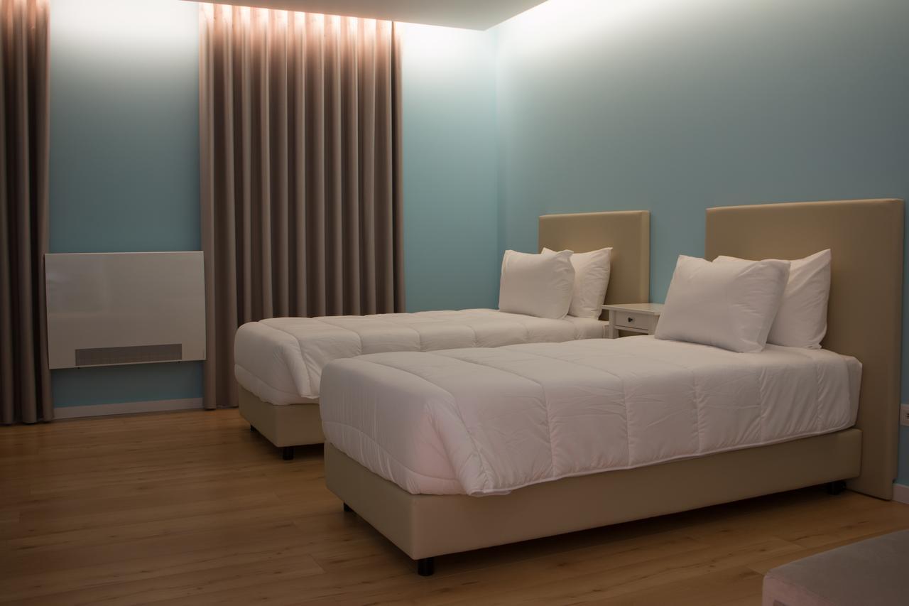 Quarto Twin Standard com Sofá
